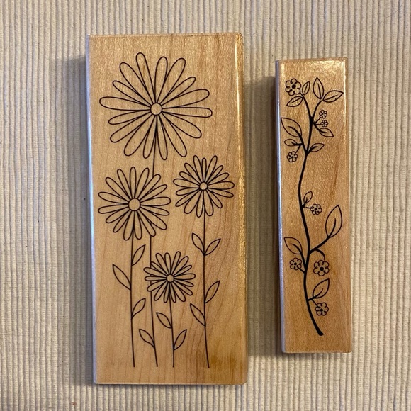 Lot of 2 Floral Wood Mounted Stamps by Hero Arts - Picture 3 of 4